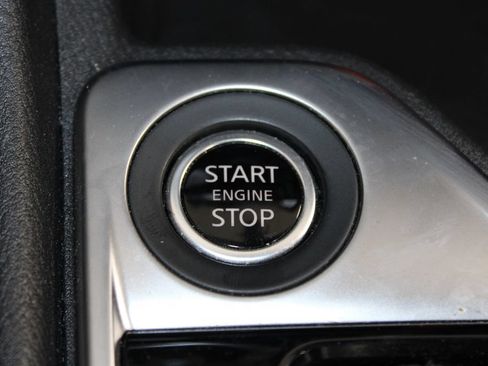 Used 2025 Nissan Sentra SV FWD image 38