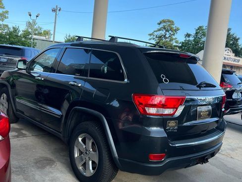 Used 2011 Jeep Grand Cherokee Limited AWD/4WD image 4