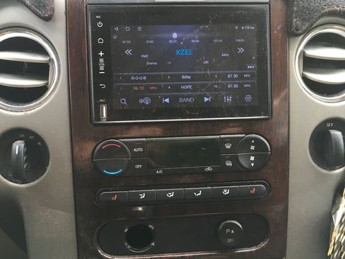 Used 2005 Ford F150 King Ranch AWD/4WD image 10