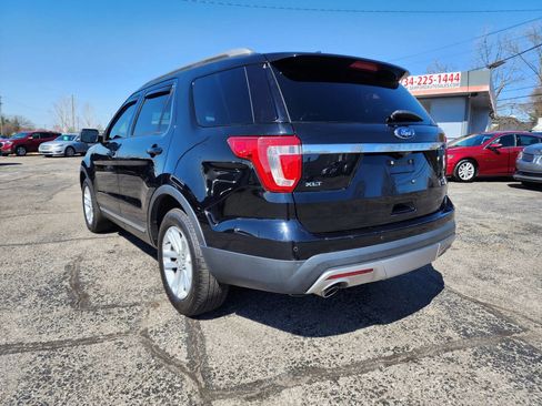 Used 2017 Ford Explorer XLT w/ Equipment Group 202A image 5
