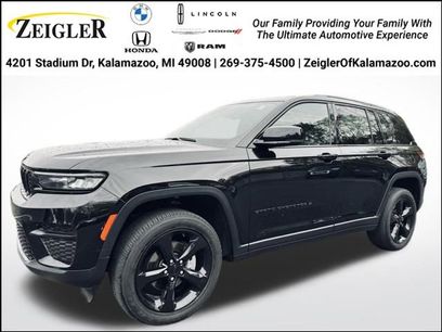 Used 2023 Jeep Grand Cherokee Altitude