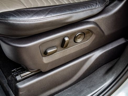 Used 2024 Chevrolet Silverado 1500 ZR2 AWD/4WD image 26