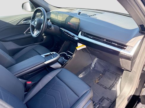 Used 2025 BMW X1 xDrive28i w/ Technology Package image 13