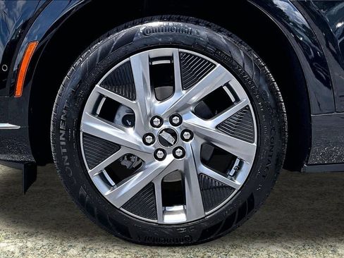 Certified 2025 Cadillac Optiq Luxury 2 w/ LPO, Floor Liner Package AWD/4WD image 34