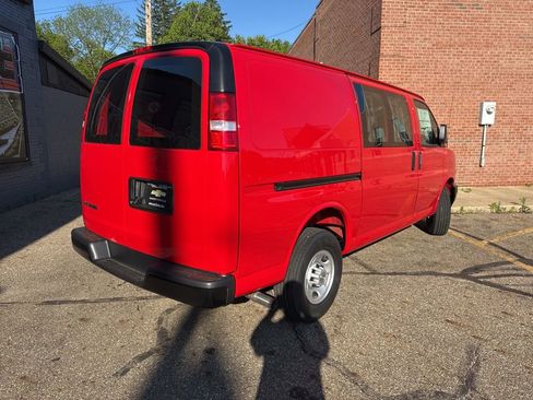 New 2026 Chevrolet Express 2500 RWD image 4