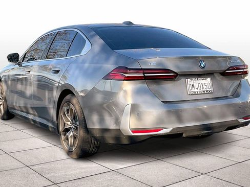 Used 2026 BMW i5 eDrive40 w/ Premium Package image 12