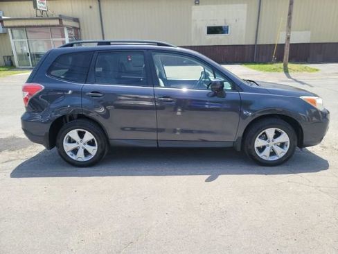 Used 2015 Subaru Forester 2.5i Premium w/ All-Weather Package AWD/4WD image 4