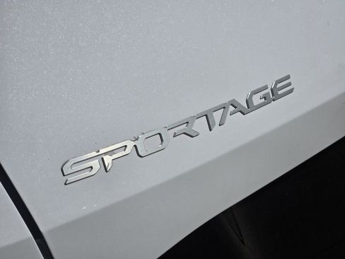 New 2026 Kia Sportage SX FWD image 8
