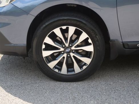 Used 2017 Subaru Outback 2.5i Limited AWD/4WD image 27