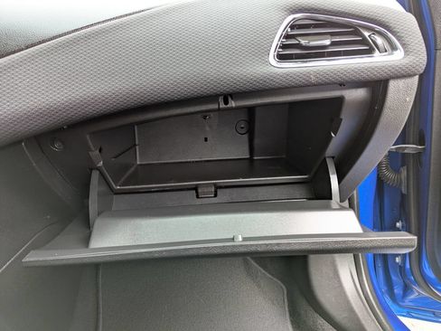 Used 2018 Chevrolet Cruze LT FWD image 32