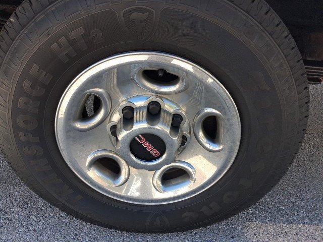 Used 2005 GMC Sierra 2500 W/T RWD image 12