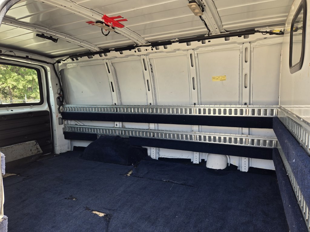 Used 2019 Chevrolet Express 2500 RWD image 30