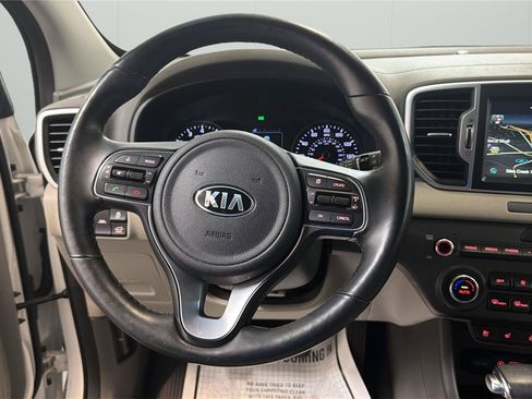 Used 2017 Kia Sportage EX w/ EX Technology Package FWD image 22