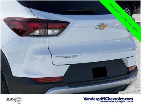 Used 2023 Chevrolet TrailBlazer LT FWD image 4