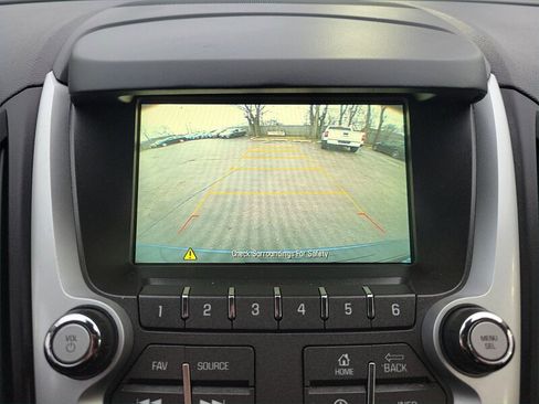 Used 2017 Chevrolet Equinox LT w/ Convenience Package image 23