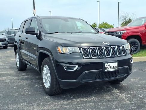 Used 2018 Jeep Grand Cherokee Laredo AWD/4WD image 22