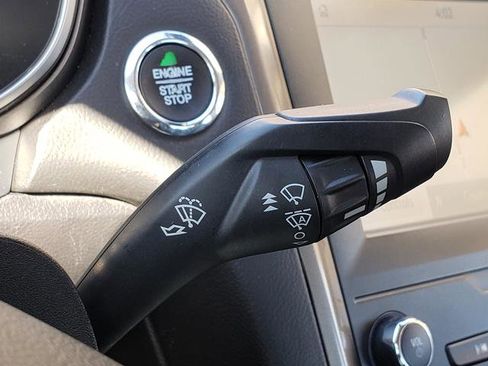 Used 2019 Ford Fusion SE image 21