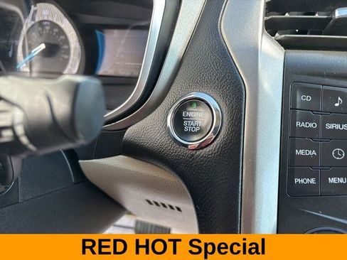 Used 2018 Ford Fusion SE image 20