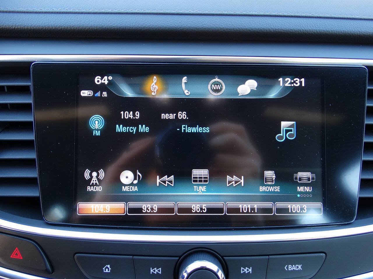 Used 2018 Buick LaCrosse Premium w/ Sun and Shade Package FWD image 27