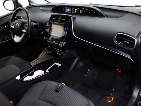 Used 2016 Toyota Prius Three image 23