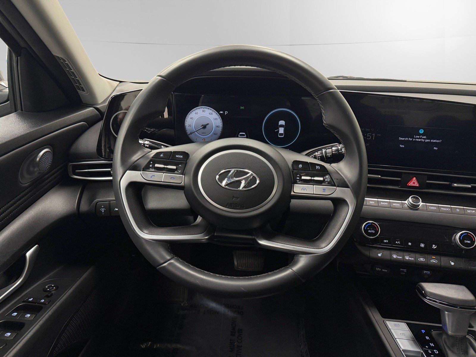 Certified 2023 Hyundai Elantra SEL w/ Convenience Package FWD image 12