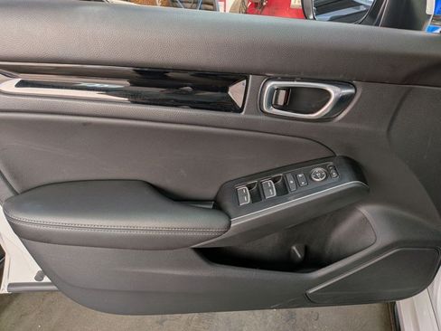 Used 2023 Honda Civic Sport Touring image 10
