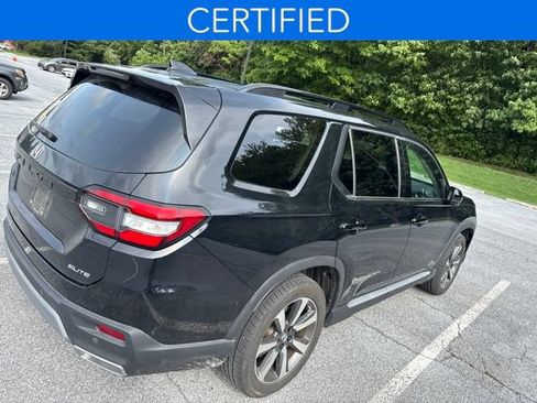 Used 2023 Honda Pilot Elite image 12