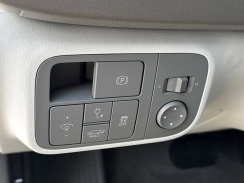 Used 2024 Hyundai Ioniq 6 SEL RWD image 29