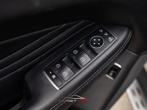 Used 2018 Mercedes-Benz GLE 43 AMG 4MATIC w/ Premium 3 Package image 39