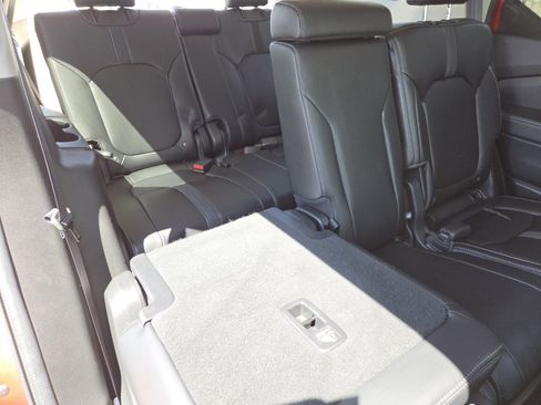 Used 2023 Honda Pilot Touring image 23