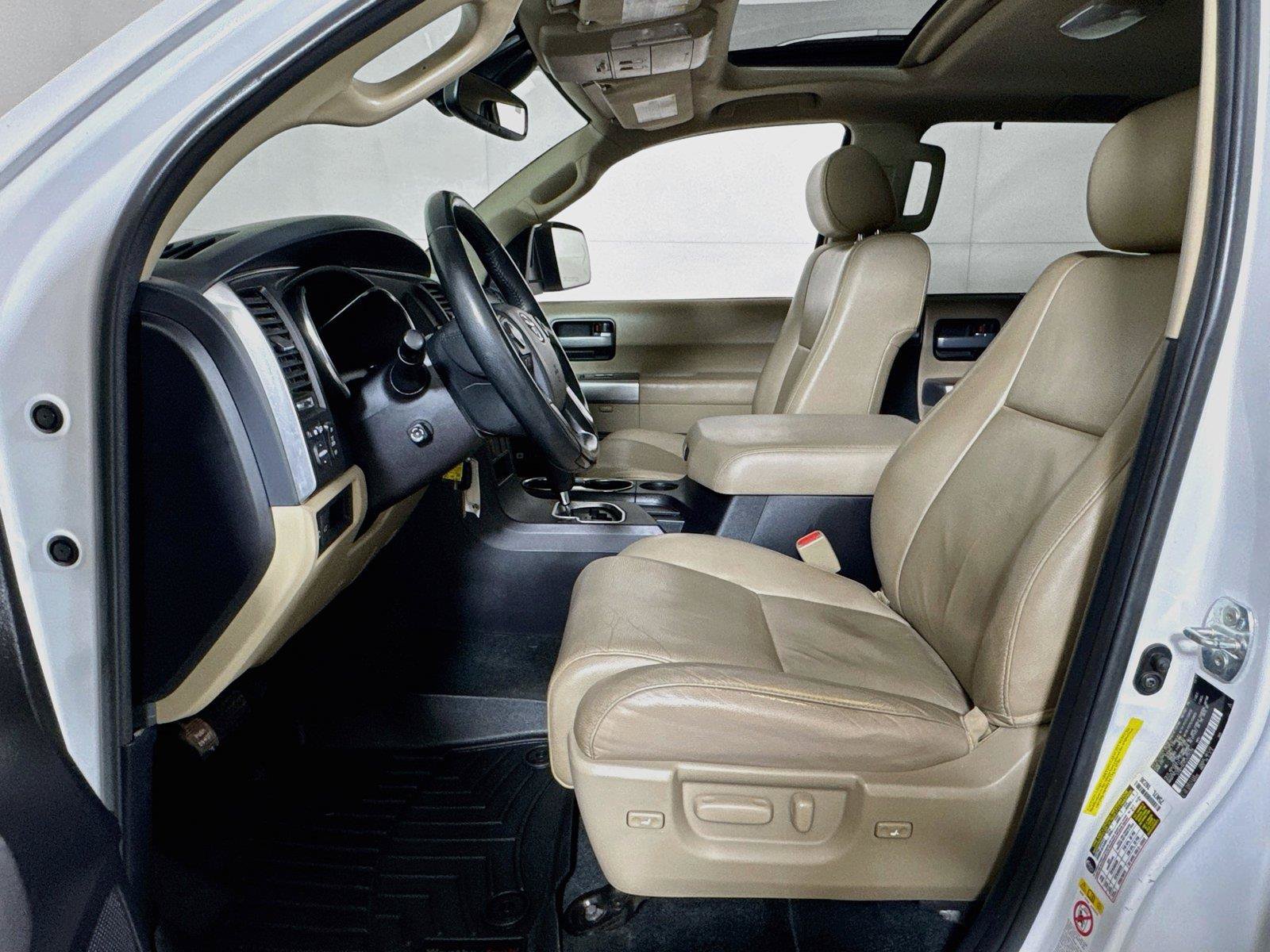 Used 2018 Toyota Sequoia Limited w/ Safety & Convenience Package RWD image 20