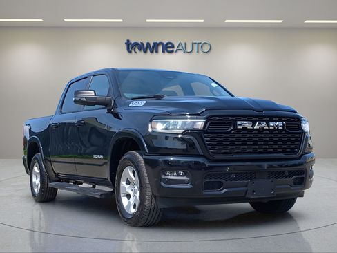 Used 2025 RAM 1500 Big Horn AWD/4WD image 7