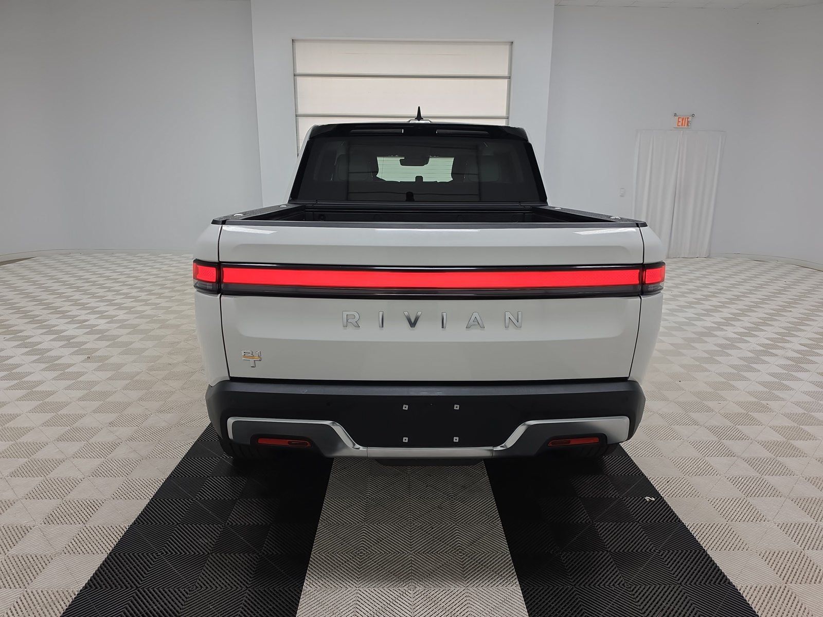 Used 2023 Rivian R1T Adventure Quad AWD/4WD image 4