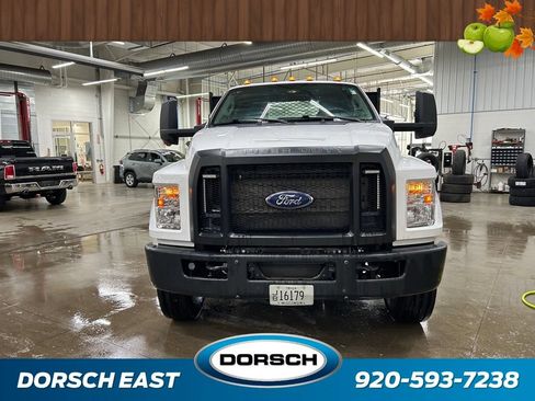Certified 2022 Ford F750 2WD Regular Cab Super Duty image 3