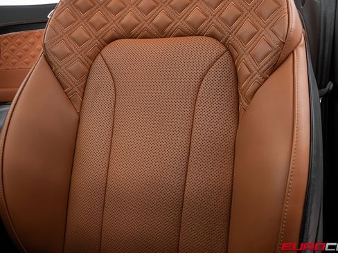 Used 2022 Bentley Continental GT image 38