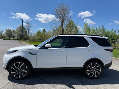 Used 2018 Land Rover Discovery HSE Luxury AWD/4WD image 2