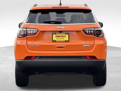 New 2026 Jeep Compass Latitude image 8