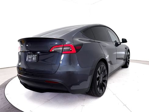 Used 2022 Tesla Model Y Performance AWD/4WD image 18