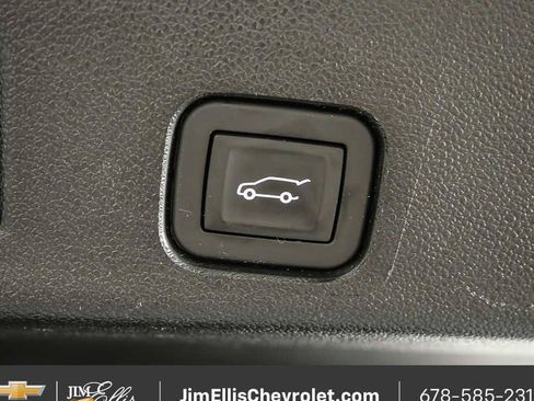 Certified 2025 Chevrolet Traverse LT FWD image 33