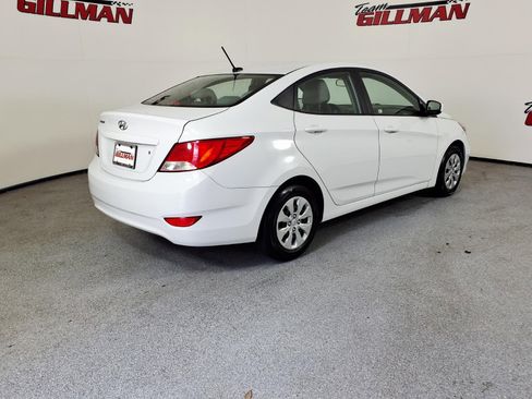 Used 2017 Hyundai Accent SE FWD image 7