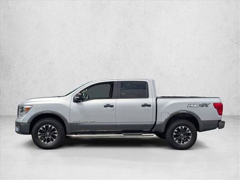 Used 2019 Nissan Titan PRO-4X AWD/4WD image 8