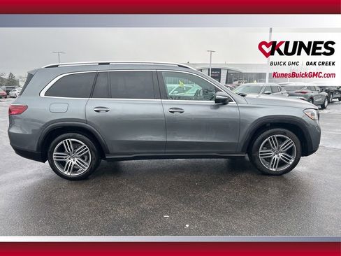 Used 2025 Mercedes-Benz GLS 450 4MATIC image 3