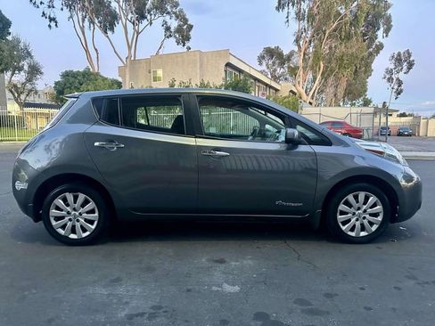 Used 2016 Nissan Leaf S w/ Charger Package FWD image 5