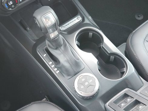New 2026 Ford Bronco Outer Banks AWD/4WD image 19