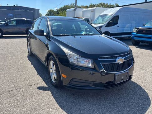 Used 2013 Chevrolet Cruze LT w/ Technology Package image 3