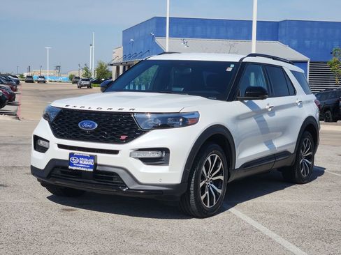 Used 2020 Ford Explorer ST w/ Premium Technology Package image 2