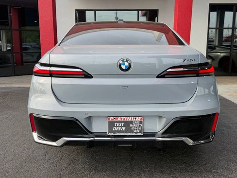 Used 2023 BMW 740i w/ Parking Assistance Package RWD image 6