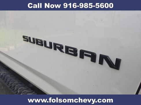 Used 2023 Chevrolet Suburban Z71 w/ Luxury Package image 3