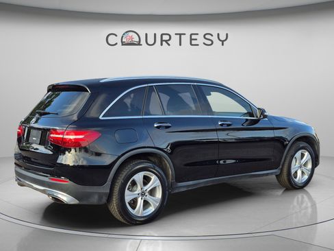Used 2018 Mercedes-Benz GLC 300 image 7