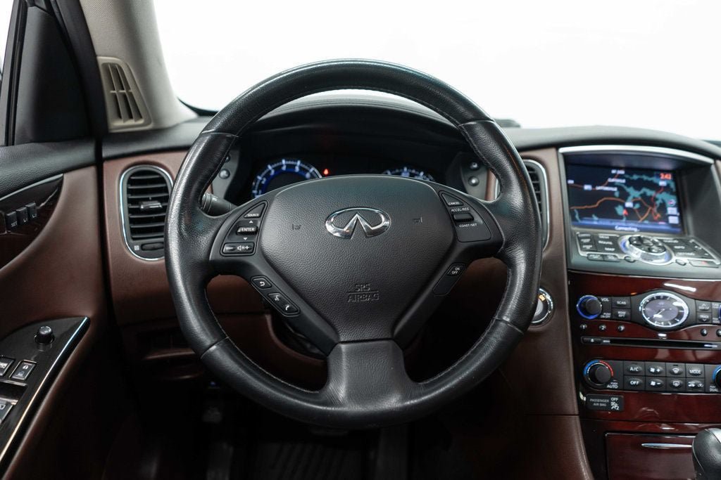 Used 2017 INFINITI QX50 2WD w/ Deluxe Touring Package image 17